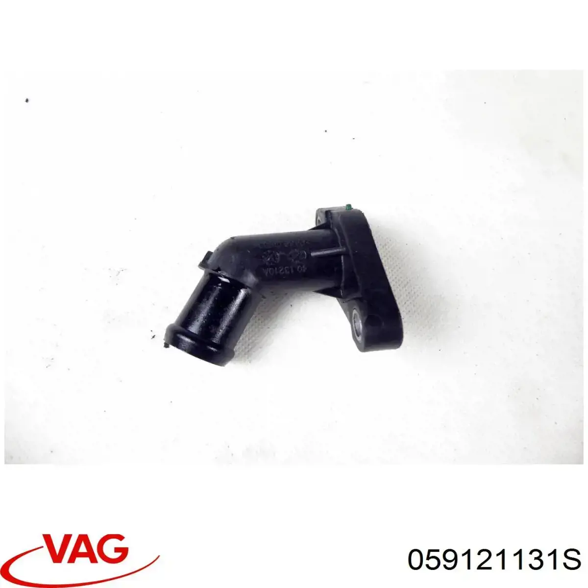 Brida del sistema de refrigeración (triple unión) 059121131S VAG