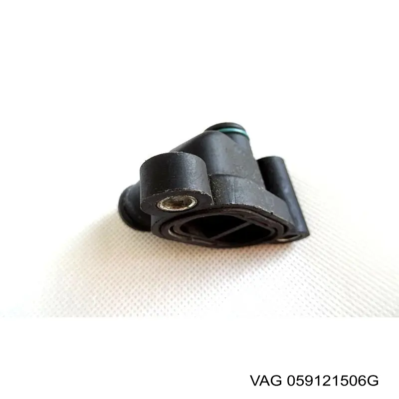 Brida del sistema de refrigeración (triple unión) VAG 059121506G precio, desde 7,52 EUR