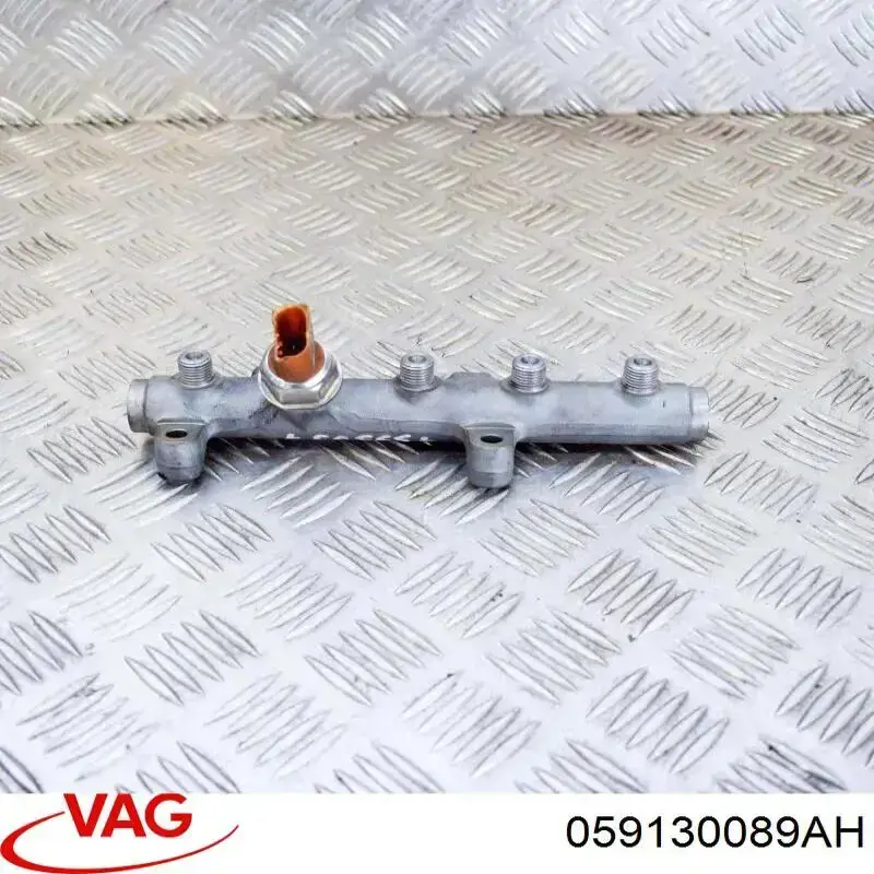 059130089AH VAG Rampa de combustible izquierda
