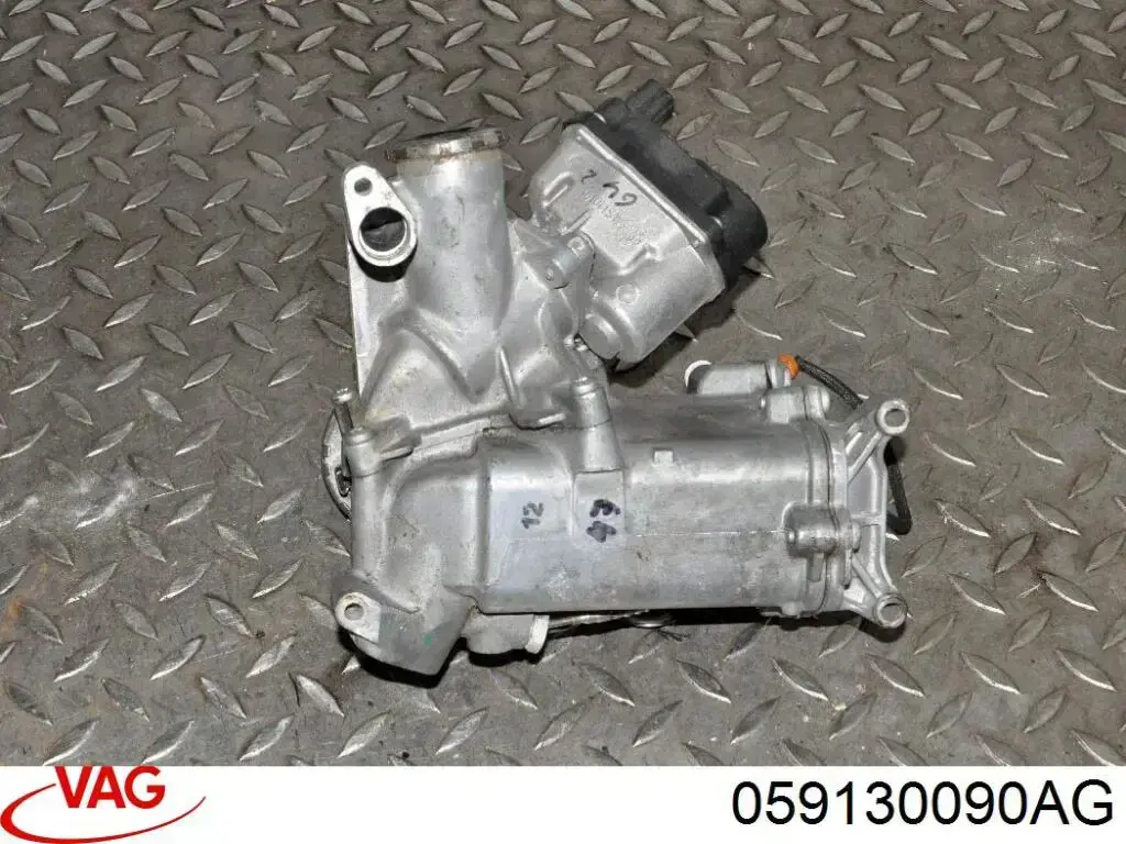 Comprar 059130090AG VAG Rampa de combustible derecha