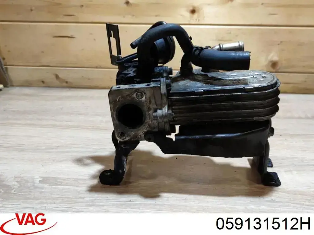 Enfriador de recirculación de gases de escape EGR VAG 059131512H precio, desde 155,36 EUR