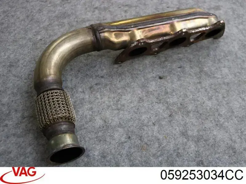 059253034CC VAG Colector de escape derecho
