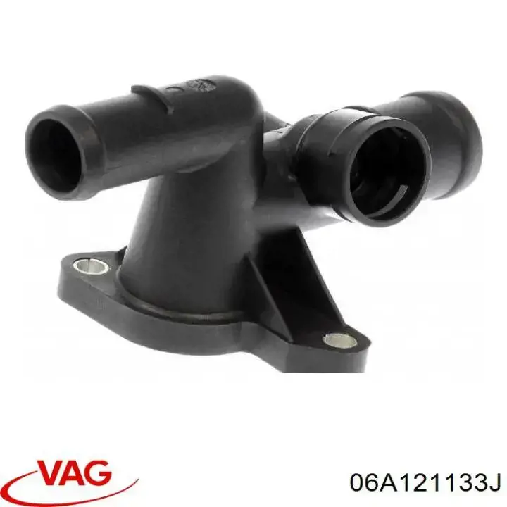 Brida del sistema de refrigeración (triple unión) 06A121133J VAG