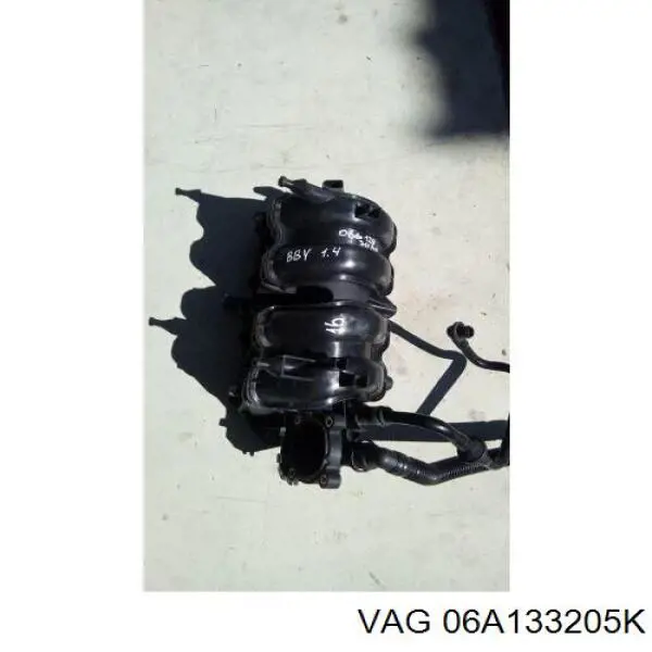 Comprar 06A133205K VAG Colector de admisión superior