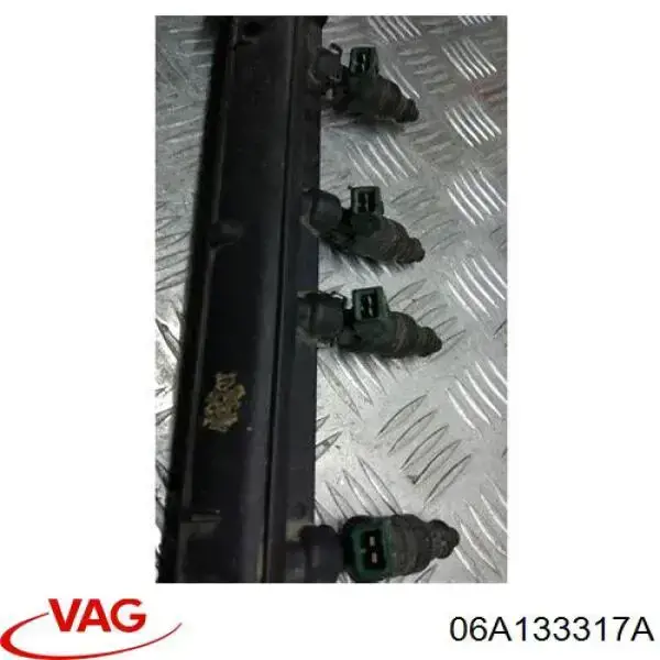 06A133317A VAG Rampa de combustible