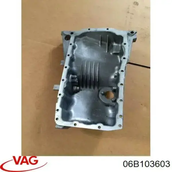 Cárter de aceite del motor 06B103603 VAG