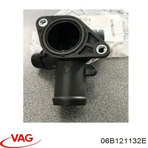 Comprar 06B121132E VAG Brida del sistema de refrigeración (triple unión)
