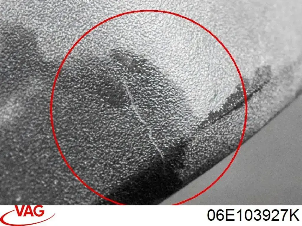 Cubierta motor VAG 06E103927K