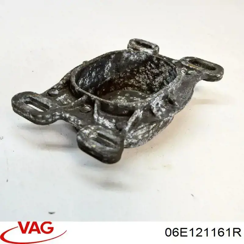 Brida del sistema de refrigeración (triple unión) 6E121168 VAG
