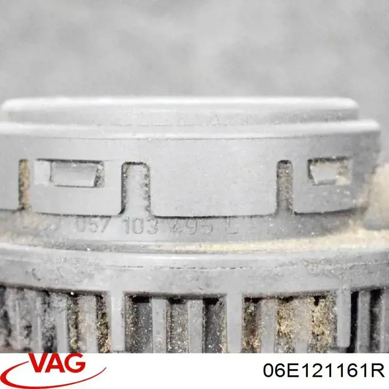 06E121161R VAG brida del sistema de refrigeración (triple)