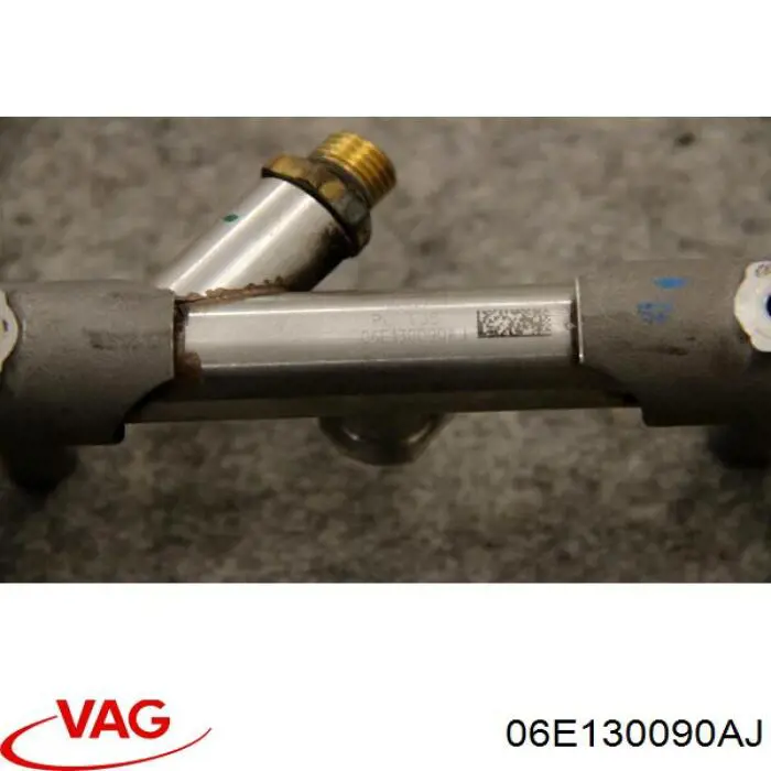 Comprar 06E130090AJ VAG Rampa de combustible derecha