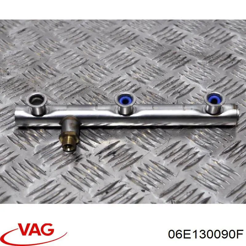 Rampa de combustible derecha VAG 06E130090F precio, desde 236,68 EUR