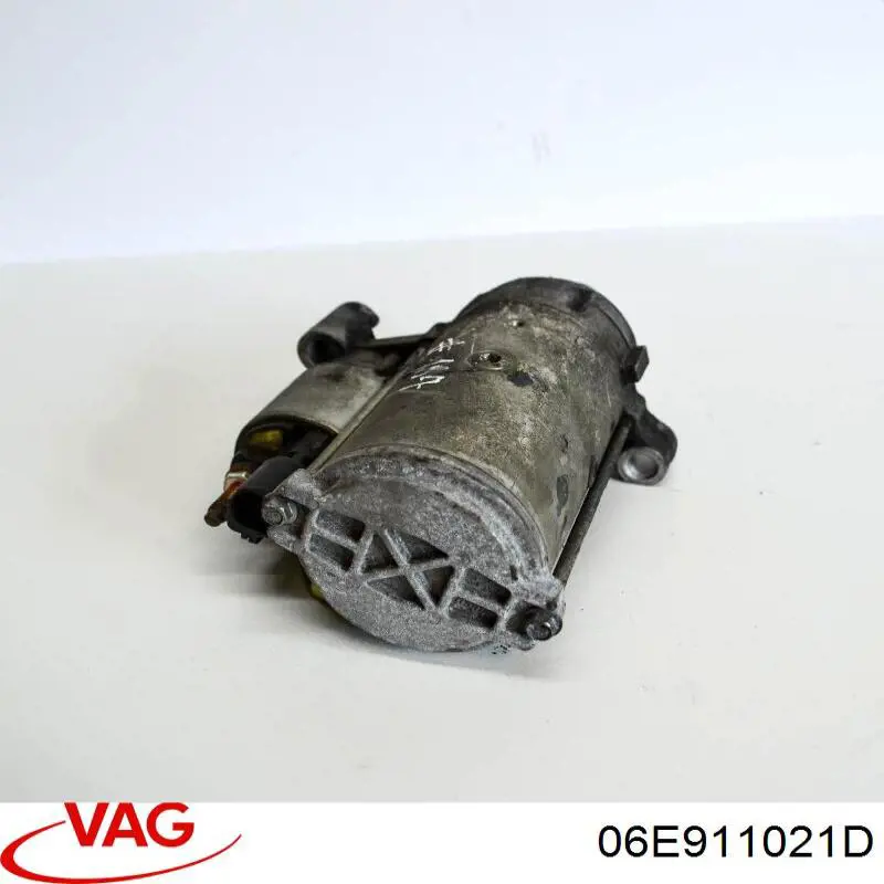 Motor de arranque 06E911021D VAG