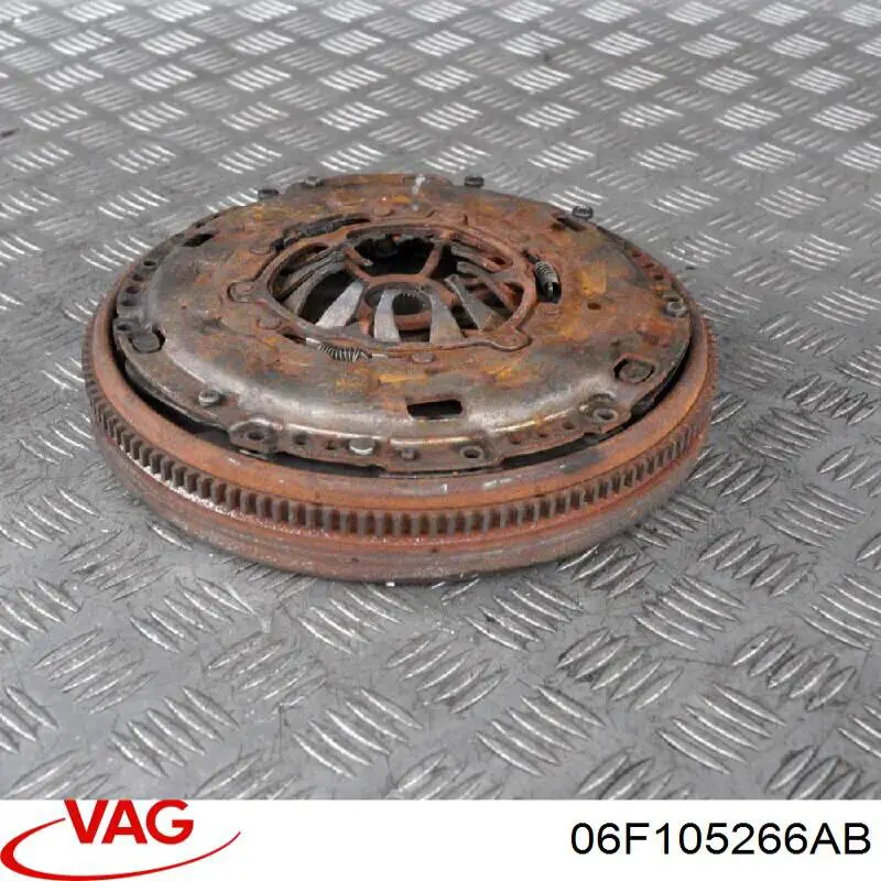 Volante motor 06F105266AB VAG