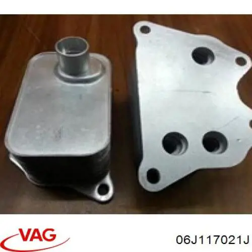 Radiador de aceite debajo del filtro 06J117021J VAG
