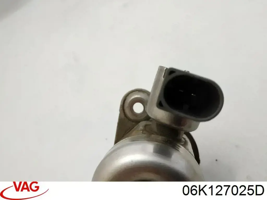 Bomba de alta presión de combustible VAG 06K127025D precio, desde 230,30 EUR