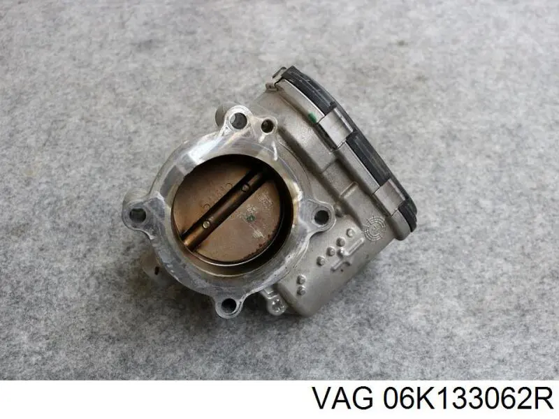 Cuerpo de aceleración completo VAG 06K133062R precio, desde 671,42 EUR