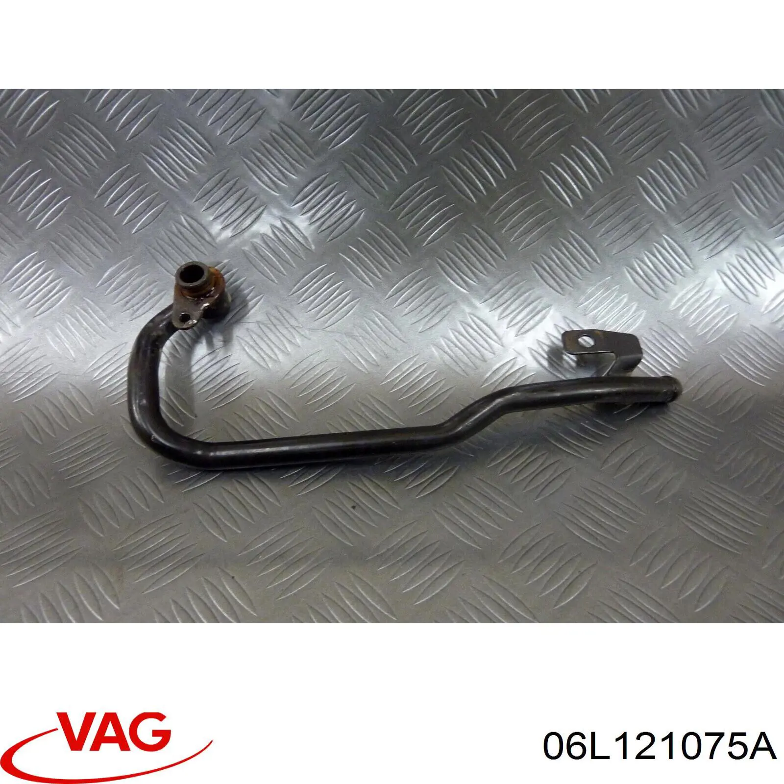 Manguito de radiador VAG 06L121075A
