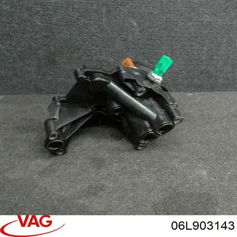 Soporte del alternador 06L903143S VAG