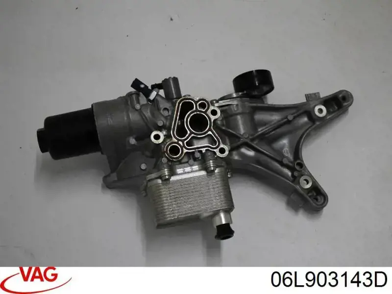 Taco de motor VAG 06L903143D