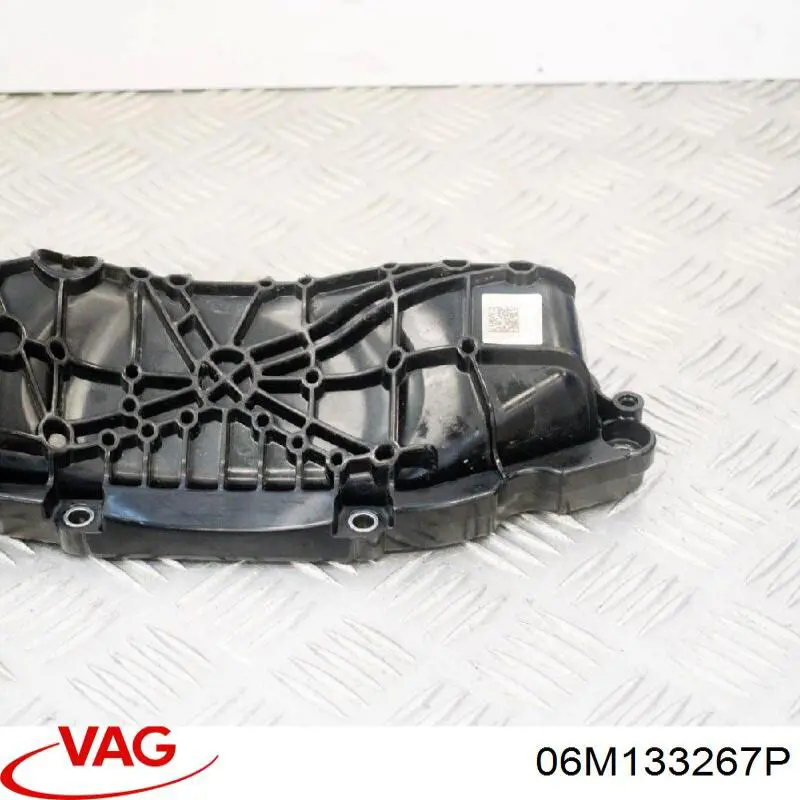 Colector de admisión izquierdo 06M133267P VAG
