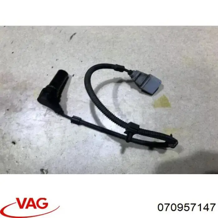 Sensor de cigüeñal 070957147 VAG