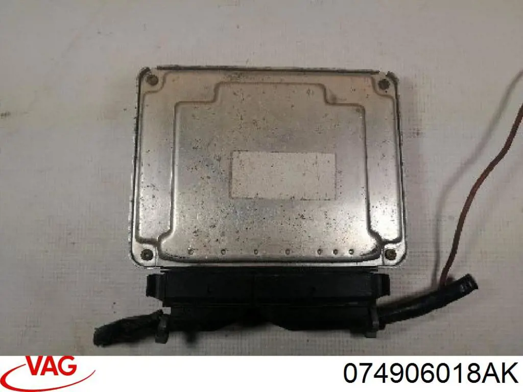 ECU 074906018AK VAG