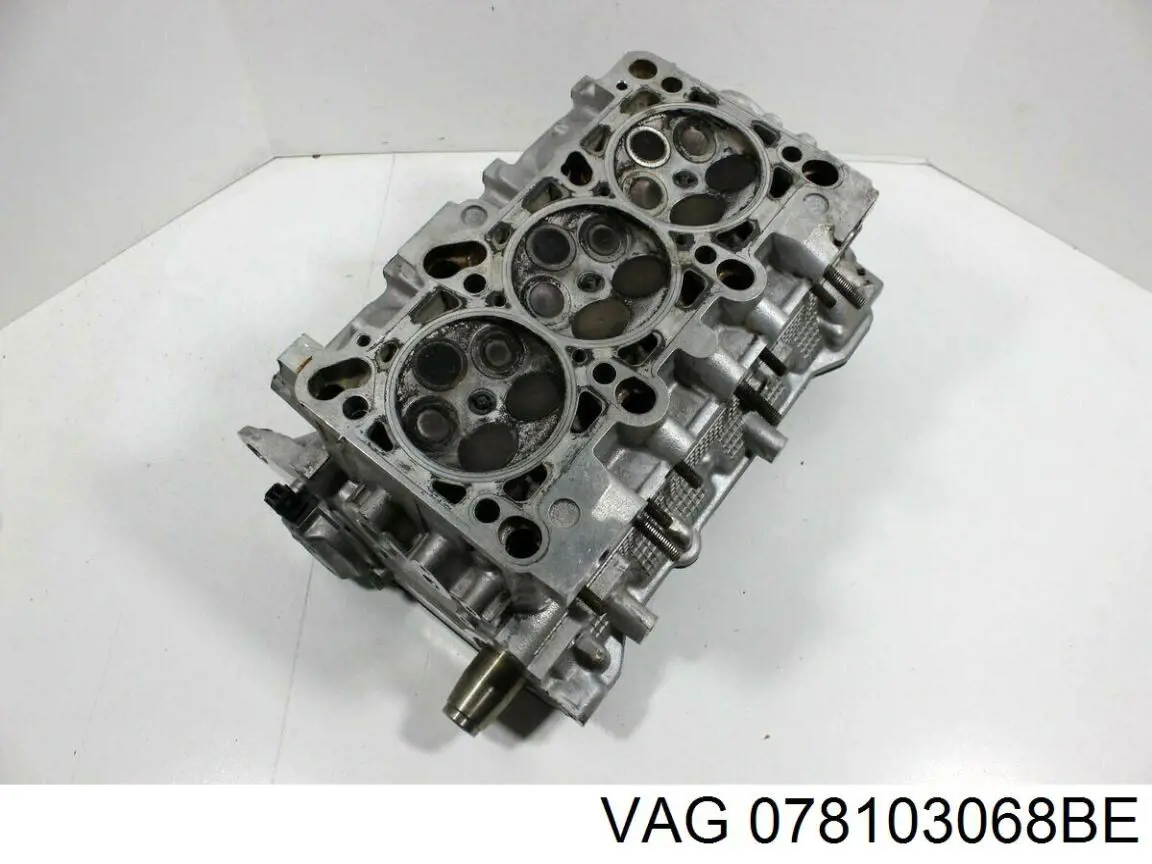 078103068BE VAG Cabeza del motor