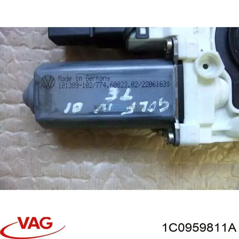 Motor del elevalunas de la puerta trasera izquierda 1C0959811A VAG