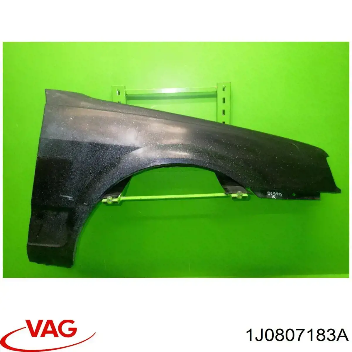 Guía del parachoques delantero izquierda VAG 1J0807183A