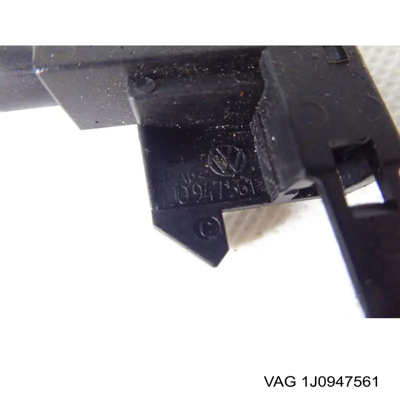 Interruptor de control de posición del freno de mano VAG 1J0947561 precio, desde 10,62 EUR