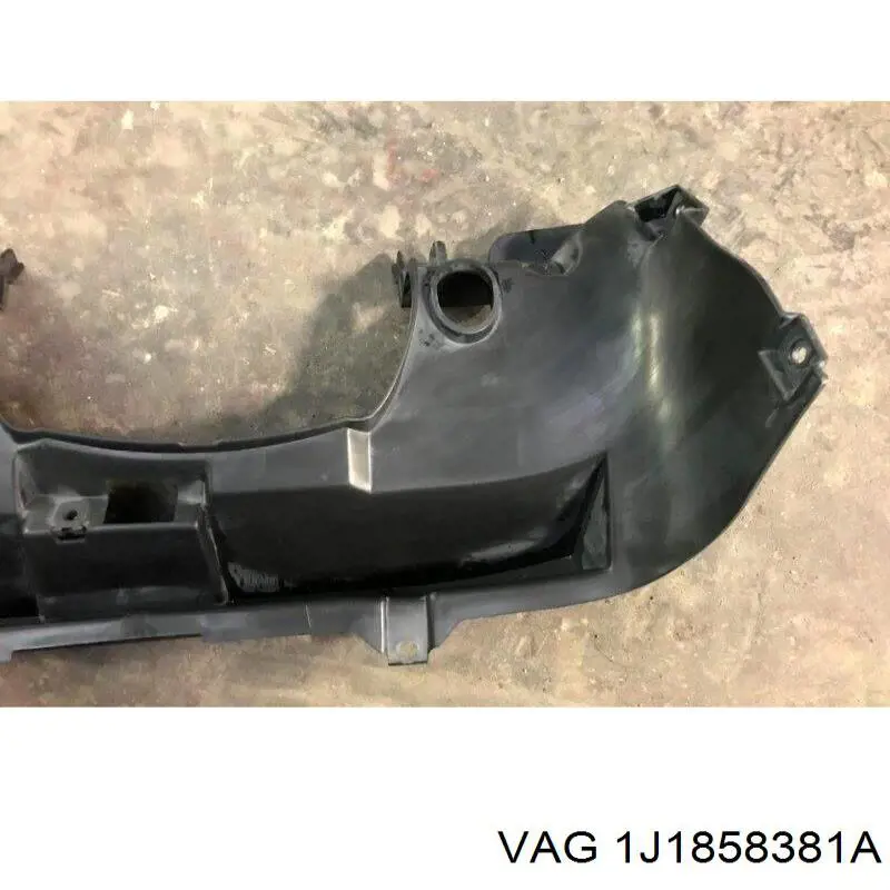1J1858381A VAG 