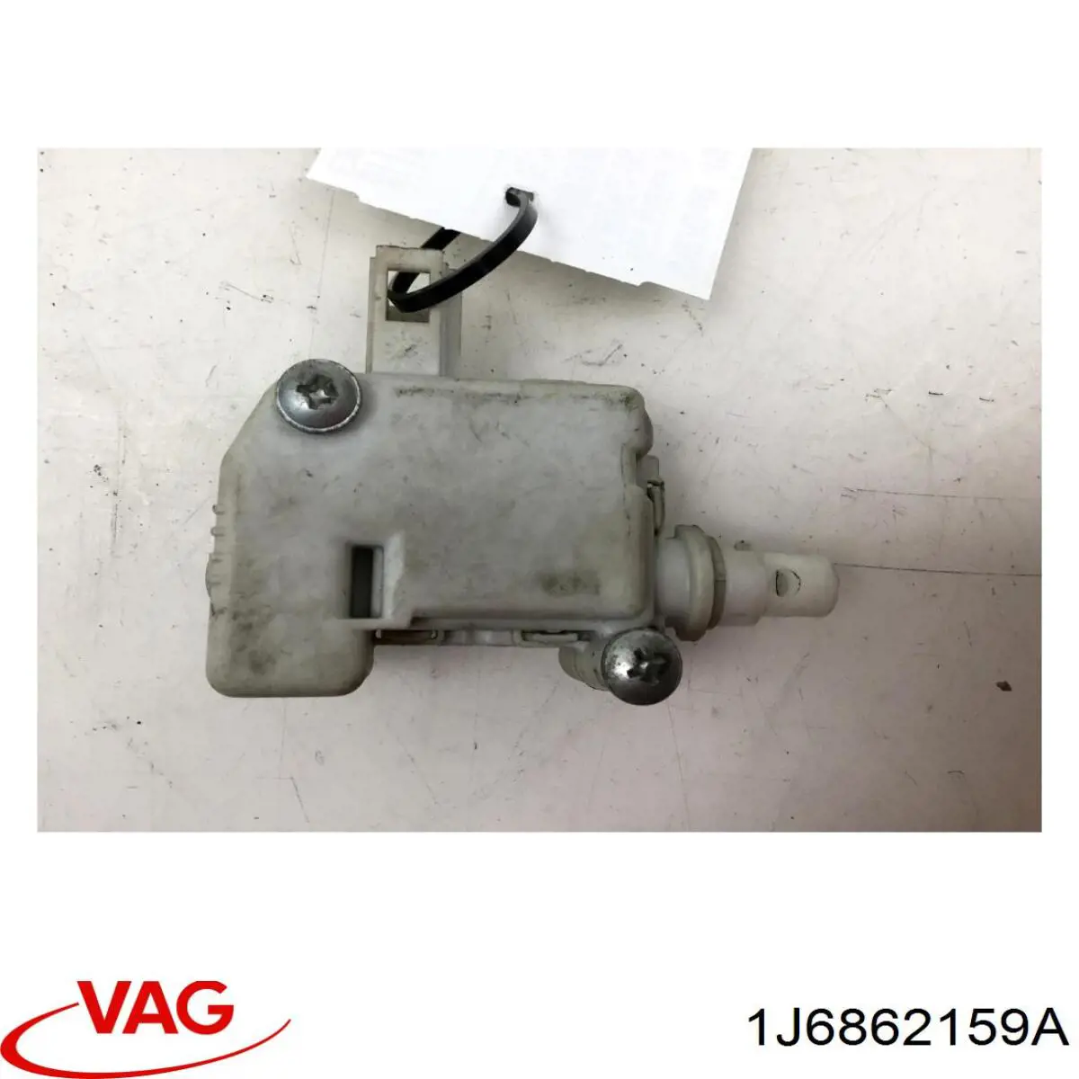 Motor de apertura/cierre del cierre del maletero (puerta trasera 3/5) VAG 1J6862159A precio, desde 39,20 EUR