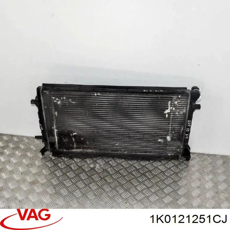Radiador de água VAG 1K0121251CJ