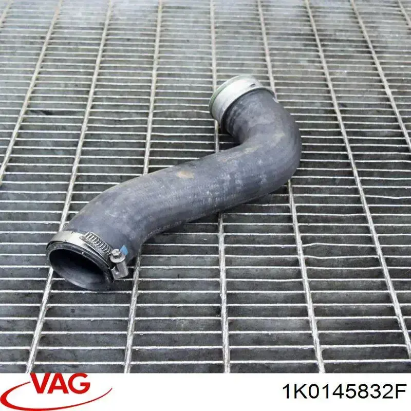 Tubo intercooler 1K0145832F VAG