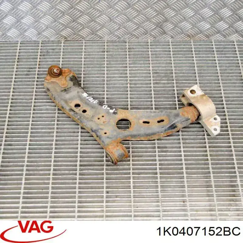 Brazo inferior derecho de la suspensión delantera 63157 Sidem