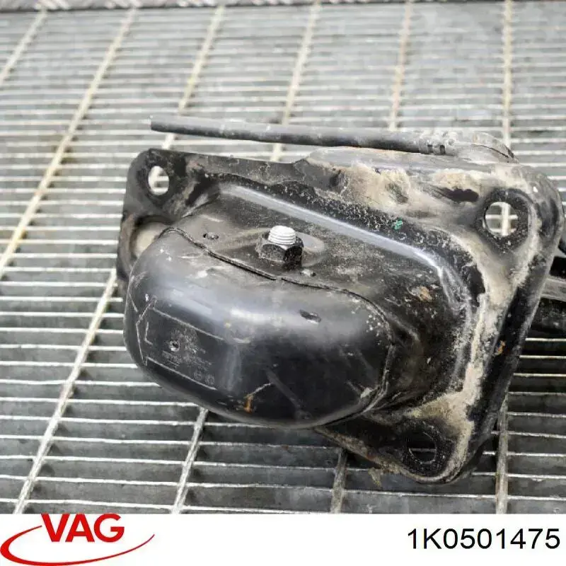 Protección inferior trasera del brazo de suspensión 1K0501475 VAG
