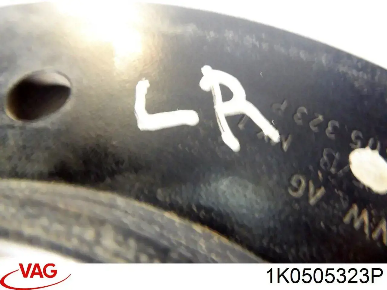 Brazo superior de suspensión trasera izquierdo/derecho VAG 1K0505323P precio, desde 36,33 EUR