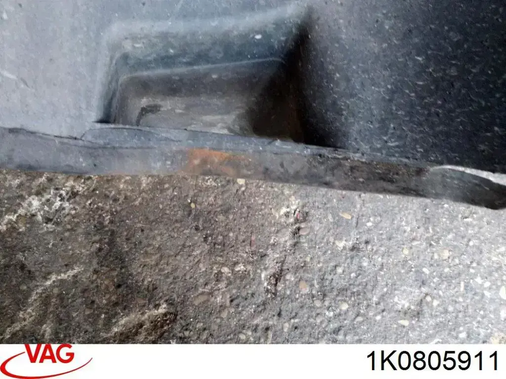 Comprar 1K0805911 VAG Guardalodos delantero izquierdo