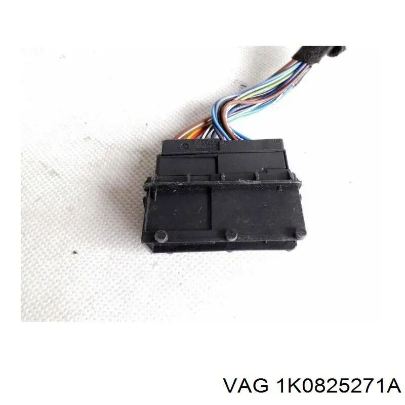 Protector de bajos delantero izquierdo 1K0825271A VAG