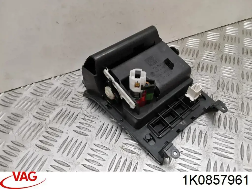 Cenicero de la consola central 1K0857961 VAG