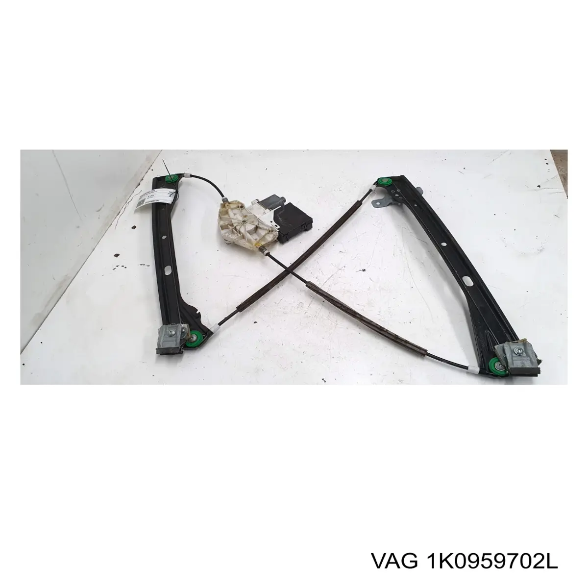 Motor del elevalunas de la puerta delantera derecha VAG 1K0959702L precio, desde 47,92 EUR