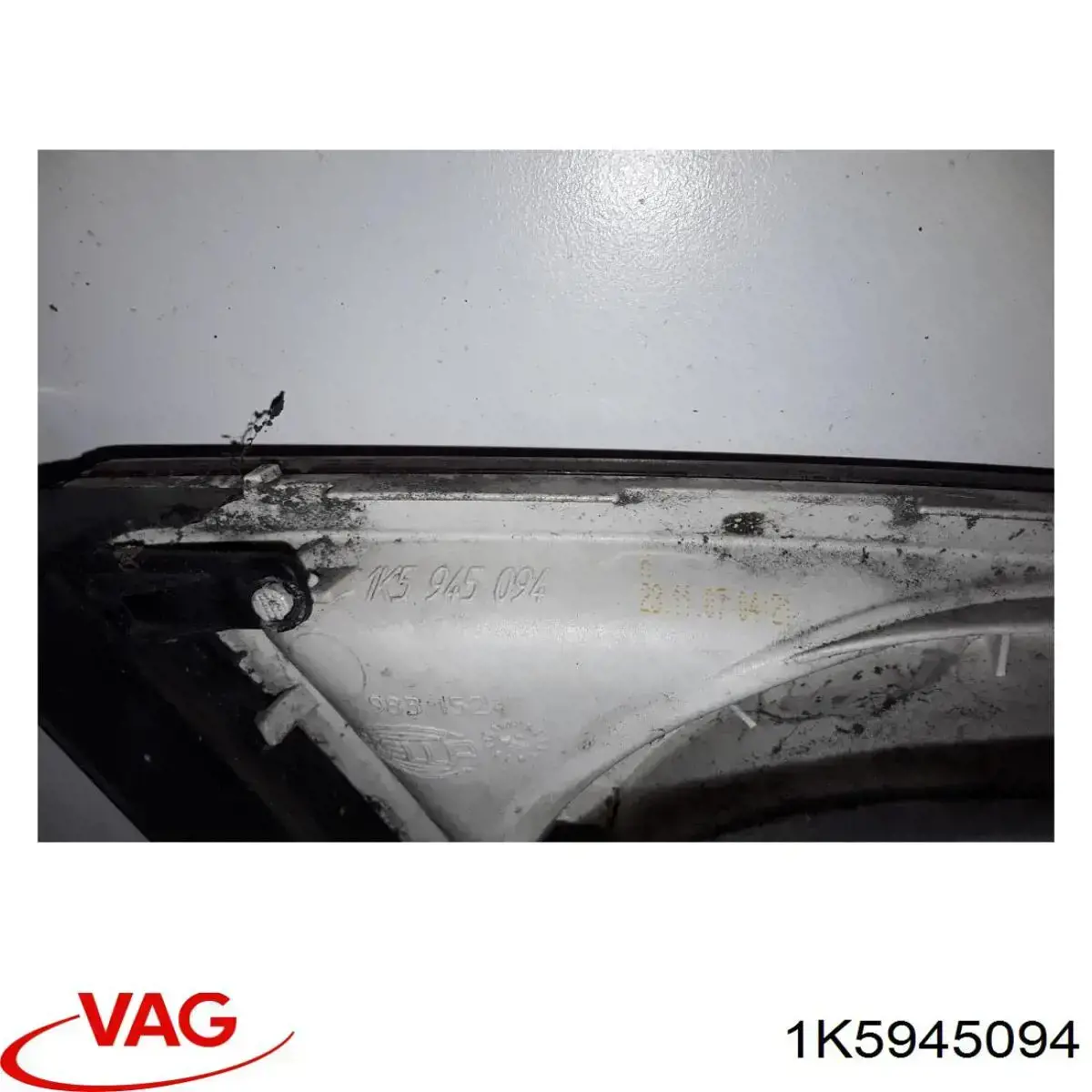 Piloto trasero interior derecho 1K5945094 VAG