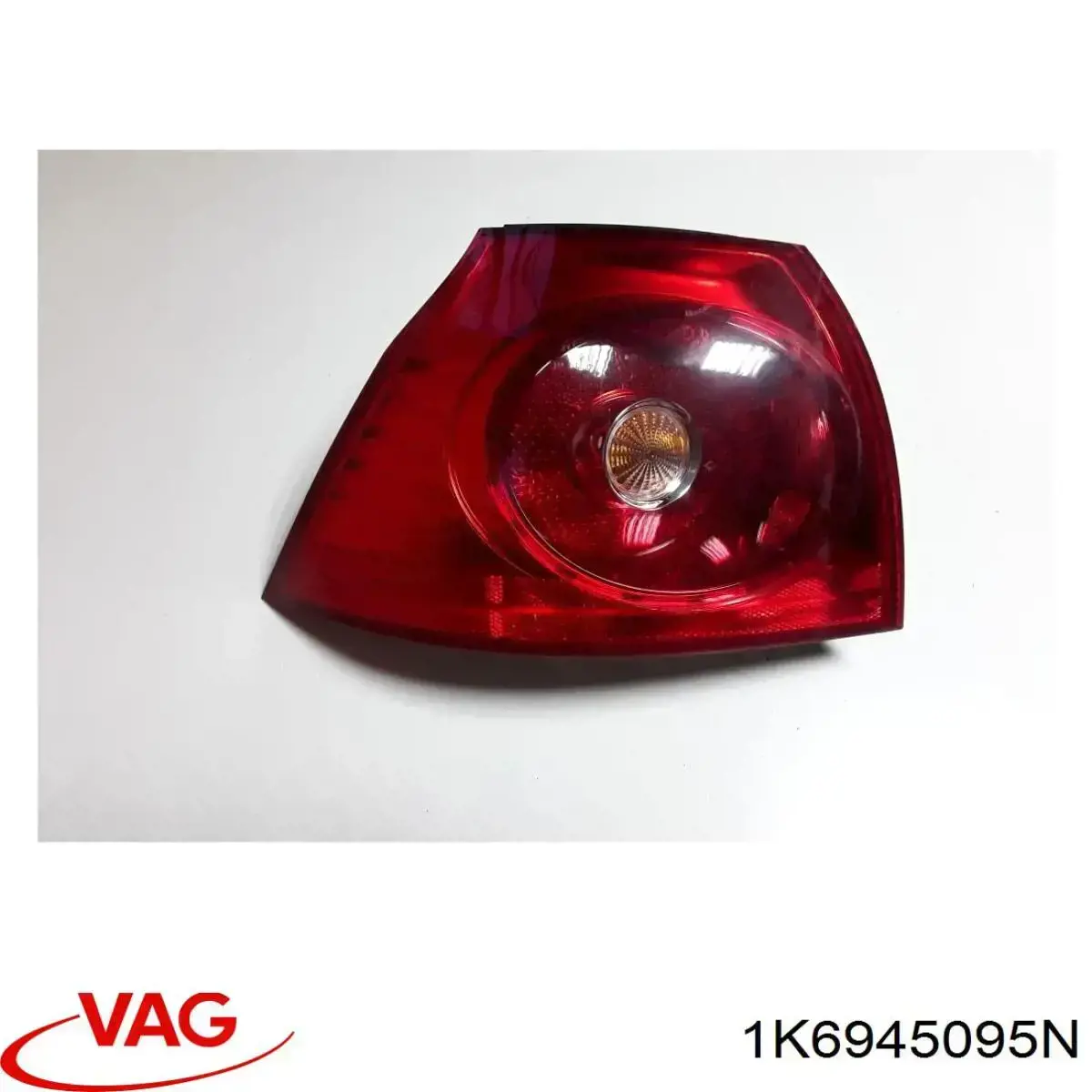 Piloto trasero exterior izquierdo VAG 1K6945095N