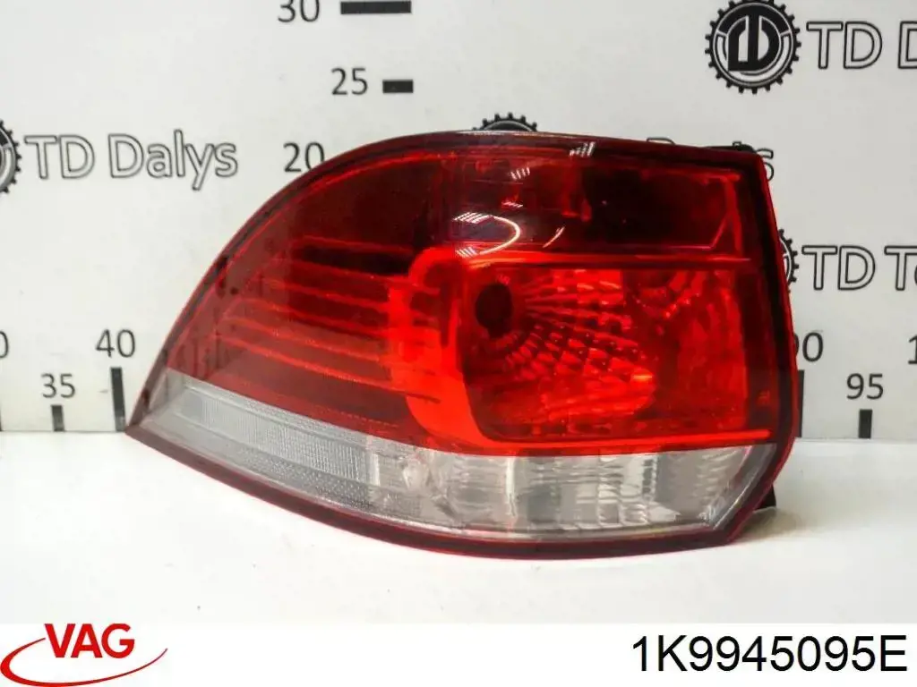 Piloto trasero izquierdo VAG 1K9945095E precio, desde 74,96 EUR