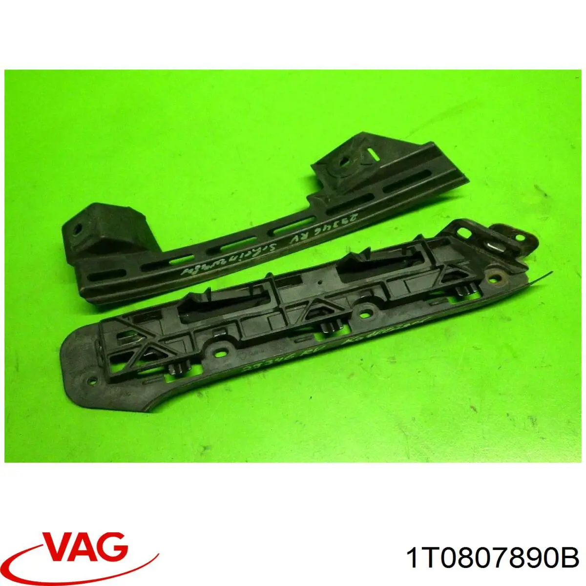 Soporte de parachoques delantero derecho VAG 1T0807890B precio, desde 11,31 EUR