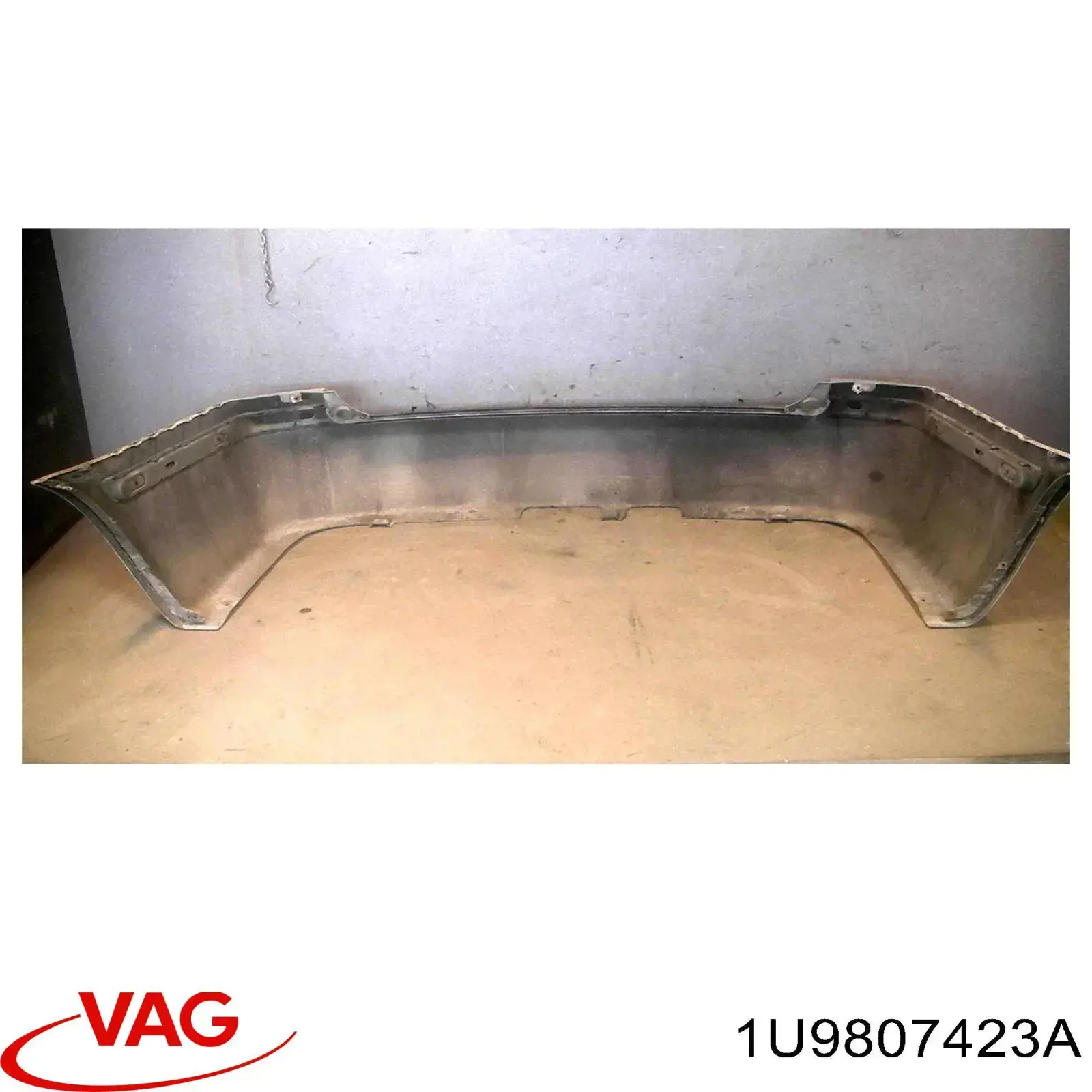 Moldura de parachoques trasero VAG 1U9807423A precio, desde 112,29 EUR