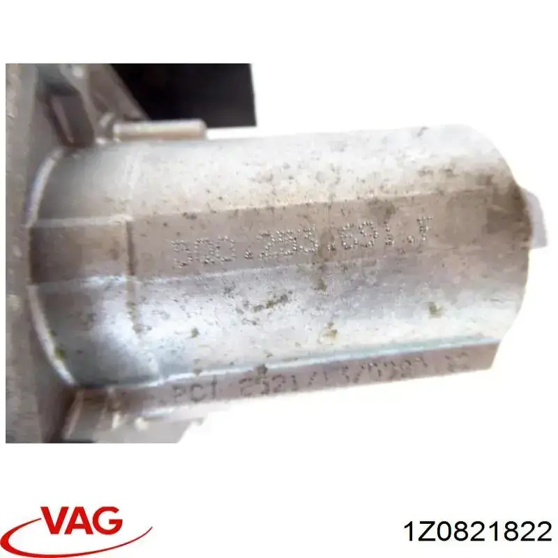 1Z0821822 VAG Guardabarros trasero derecho