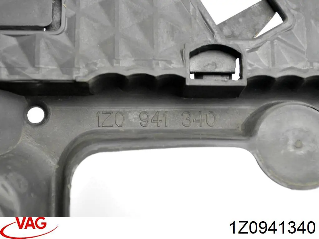 Soporte de fijación del faro delantero derecho VAG 1Z0941340
