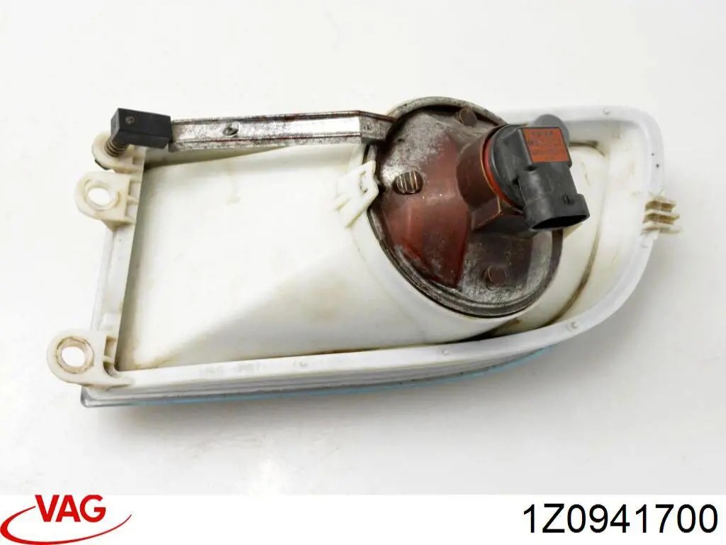 Faro antiniebla derecho VAG 1Z0941700 precio, desde 32,31 EUR